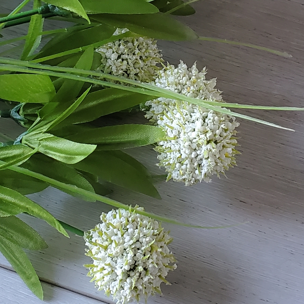 Artificial Dandelion Prickly Flowers - Picture 2 of 10